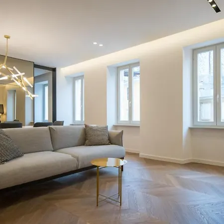 Luxury Contesa * רוביני