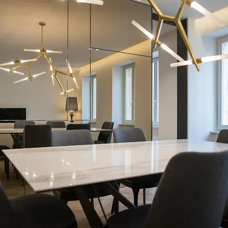 Luxury Contesa Ρόβινι