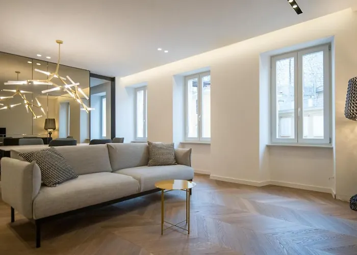 Luxury Contesa * Ρόβινι